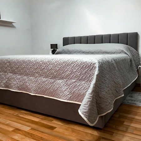Vila Kodra Тирана Екстер'єр фото